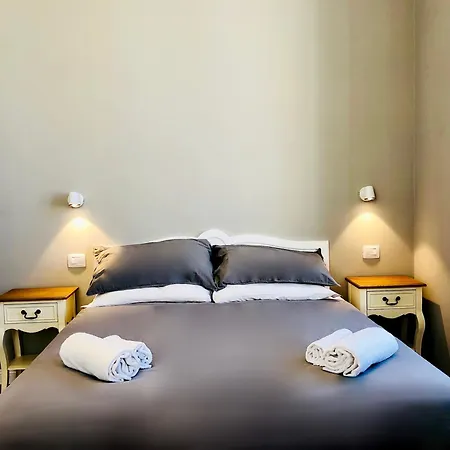 Audrey's Holidays - & 4*